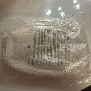 Lululemon Sherpa everywhere Belt bag